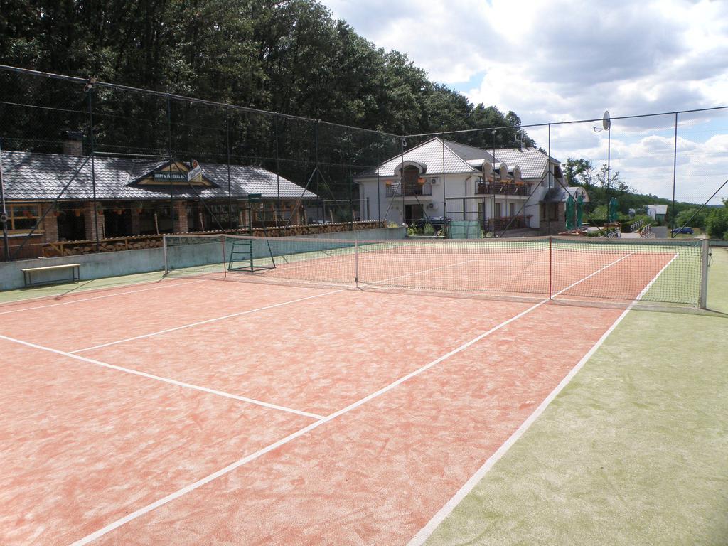 Mery Ján Podhájska Esterno foto